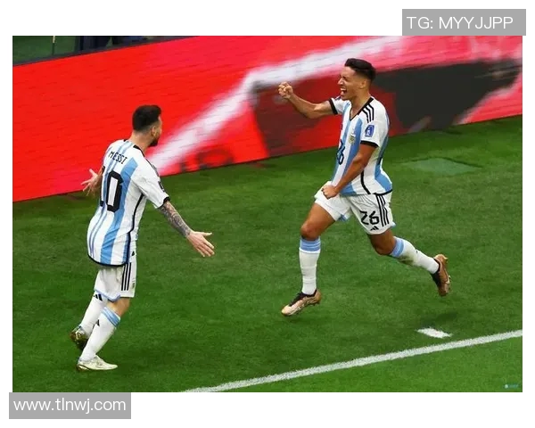 足球明星因高消费生活方式难以承担养乐多的真实困境与反思